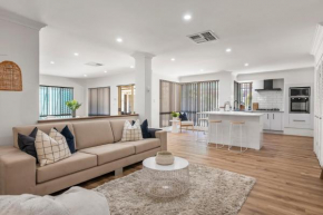 Coastal Charm: Halls Head Getaway in Mandurah